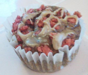 gluten free pancake muffin with maple glaze and bacon bits