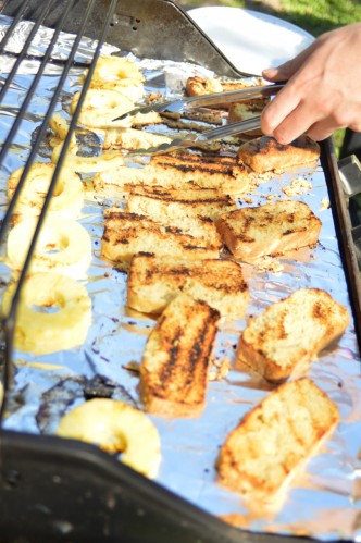 grill with pineapple and pound cake