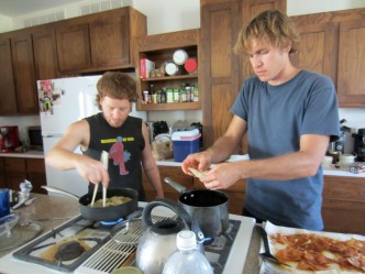 Billy and Taylor cook