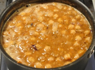 pot of chana masala