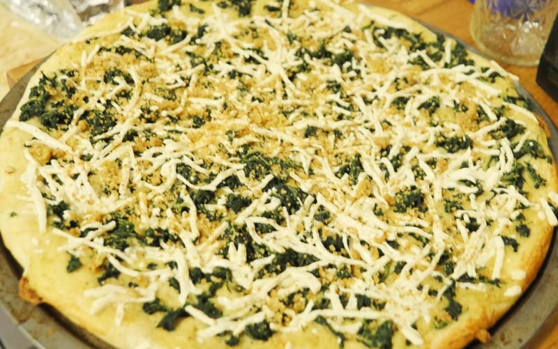 vegan alfredo pizza