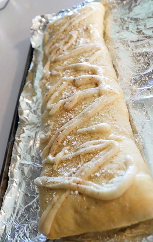 vegan cinnamon stromboli