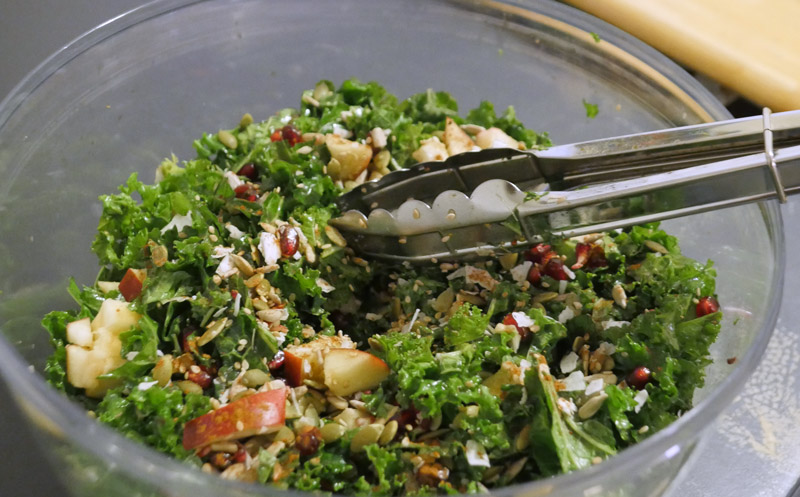 kale pomegranate seed salad