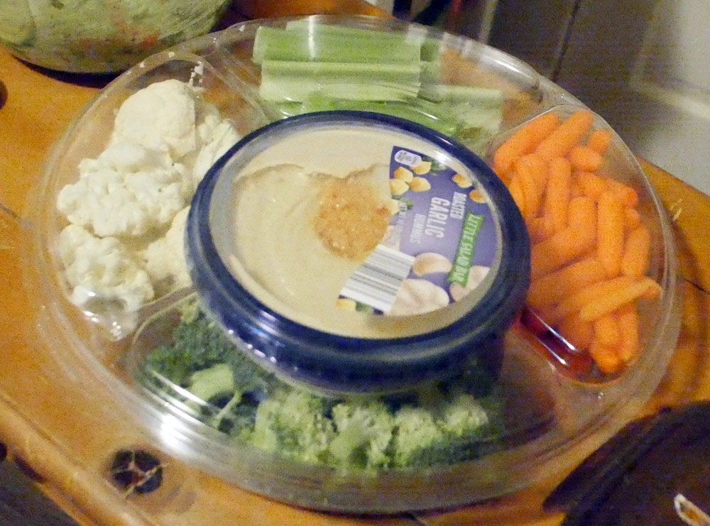 veggie tray with hummus