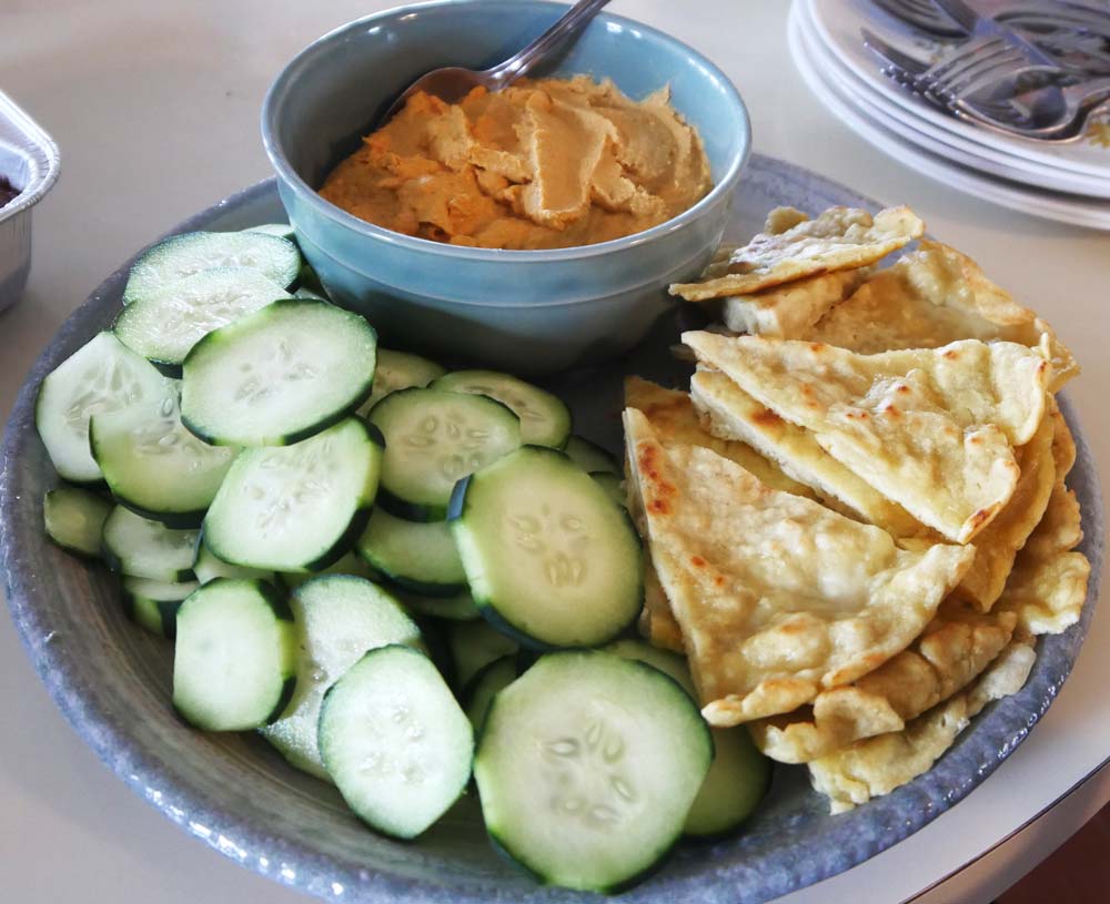 hummus with Tibetan bread