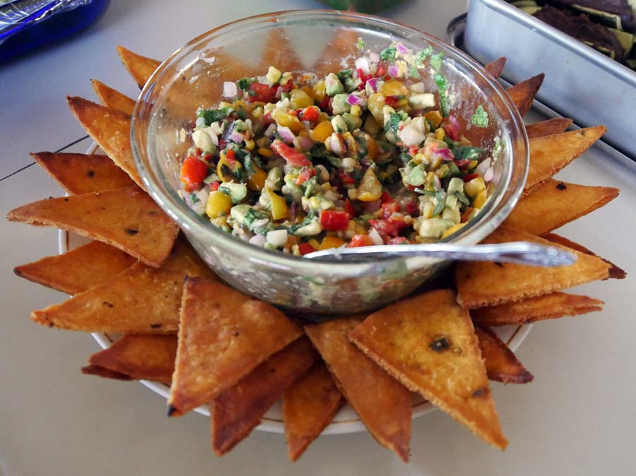 pico de gallo and chips