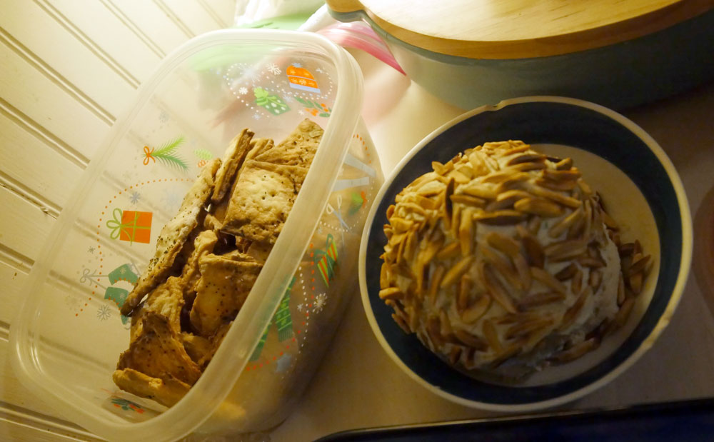 vegan cheese ball and crackers