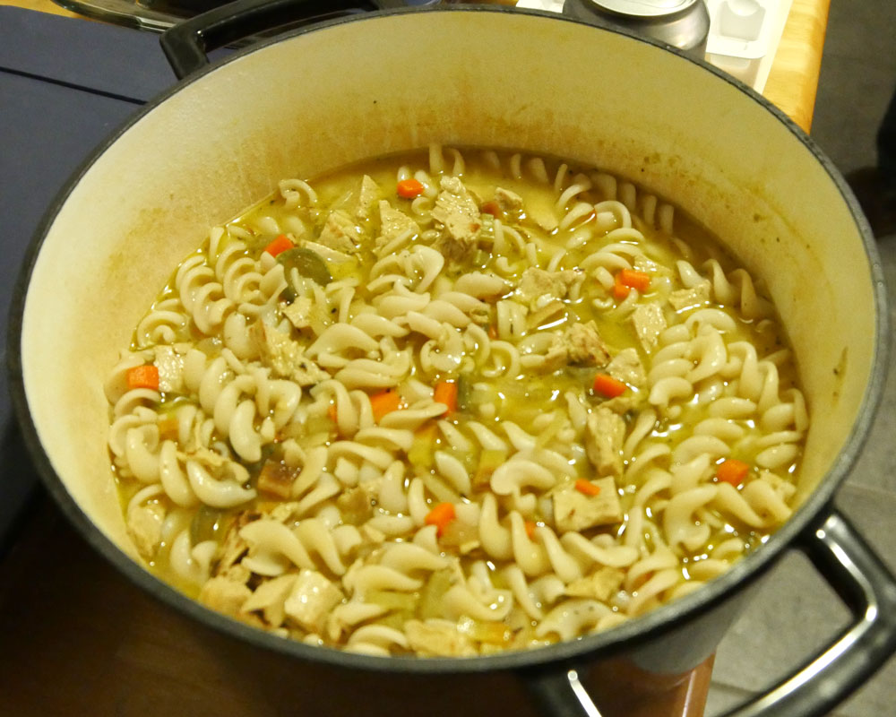 vegan chik'n noodle soup