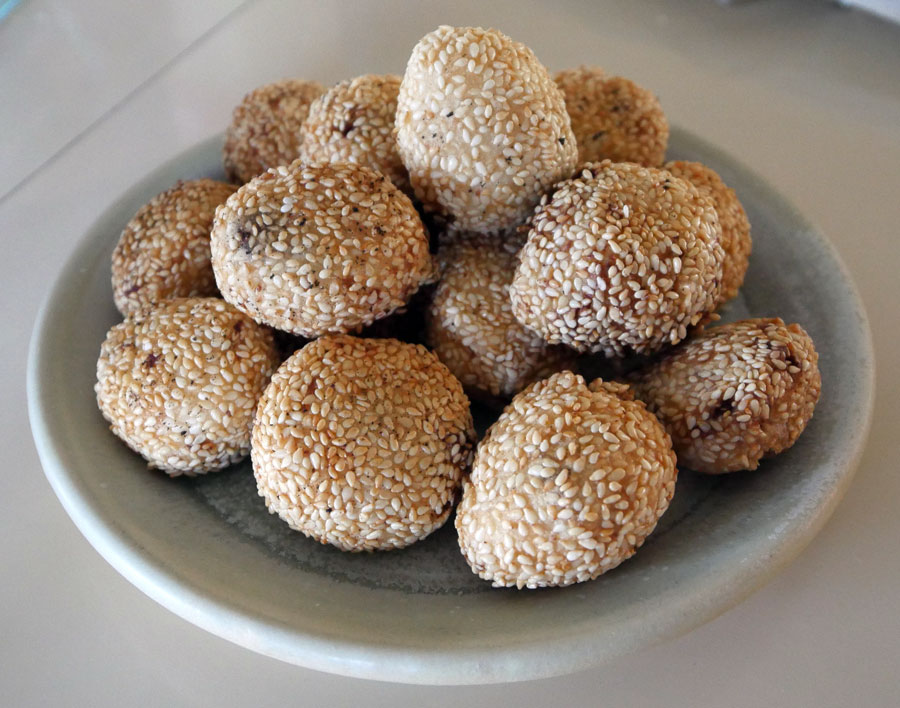 red bean paste balls