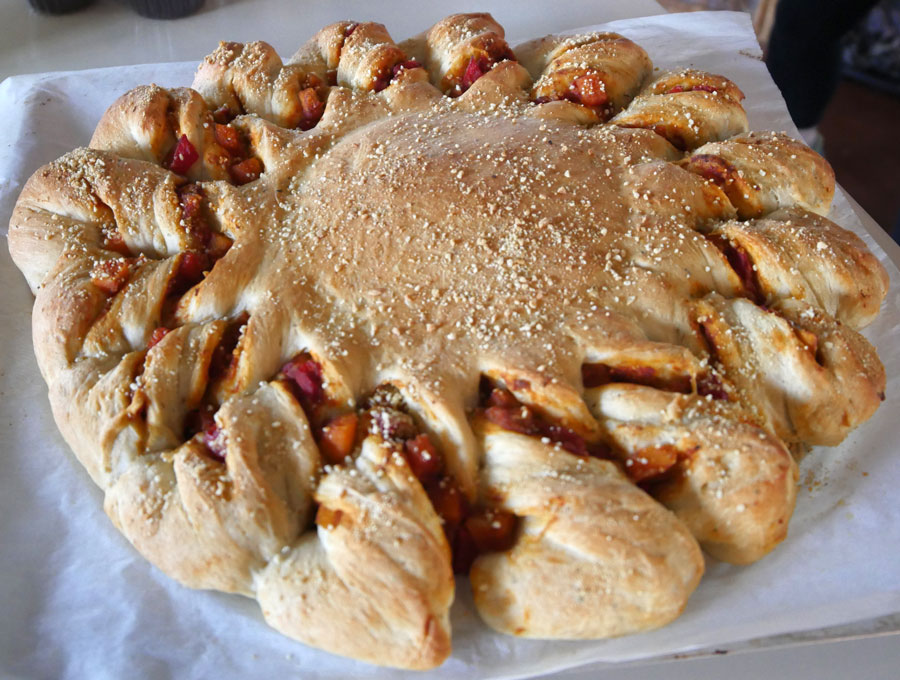 vegan stuffed pinwheel bread