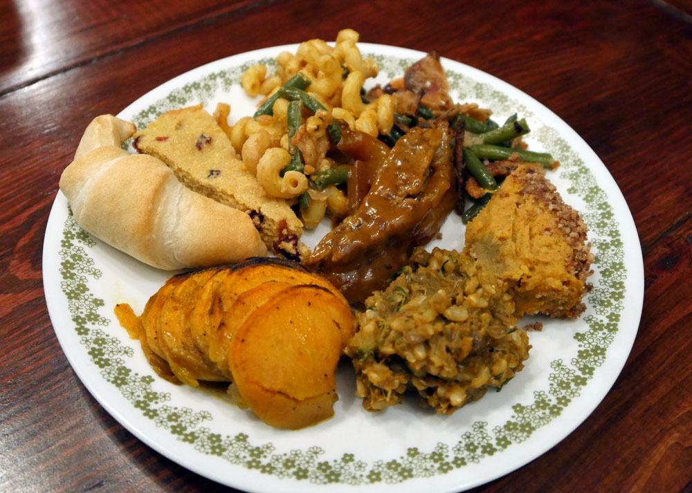 plate of vegan Thanksgiving food