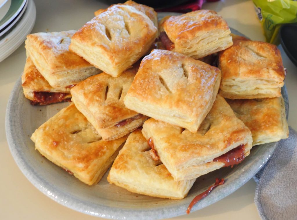 vegan pastelitos de guayaba