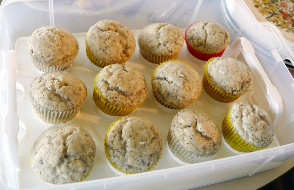 vegan lemon poppy seed muffins